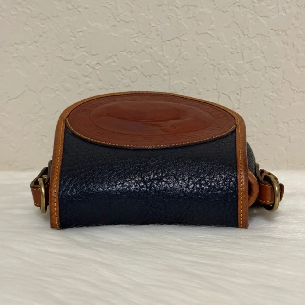 Dooney & Bourke Vintage Duck Bag - Picture 7 of 12